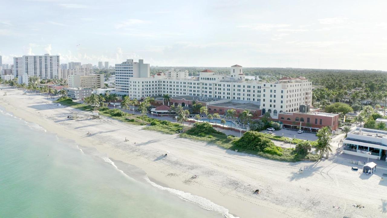 670 Partial Ocean View Hollywood Beach Дания-Бич Экстерьер фото