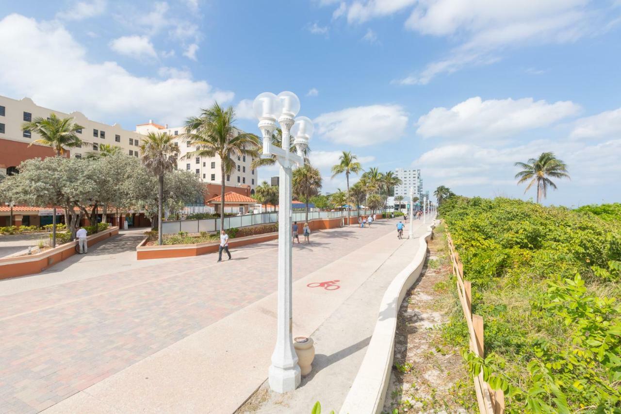670 Partial Ocean View Hollywood Beach Дания-Бич Экстерьер фото